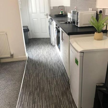 Appartamento Simple And Sweet, Flat On Lewis Street - 1 Br Stoke-on-Trent Esterno foto